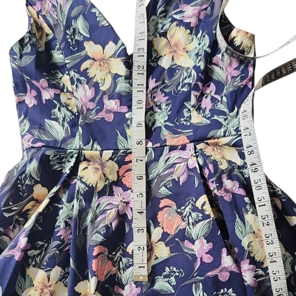 Alythea Tropical Floral Deep V Dress In Navy And Pink, Structured With Pleats - Picture 6 of 7